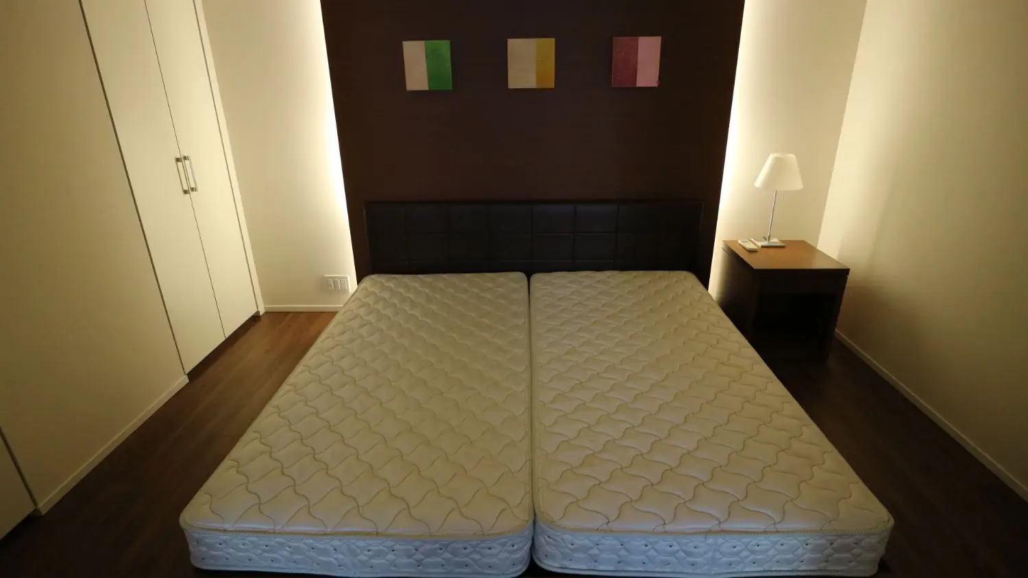 ゲストルーム（洋室）のベッド