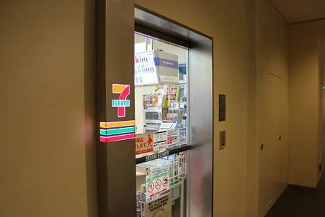 キャピタルマークタワー コンビニ