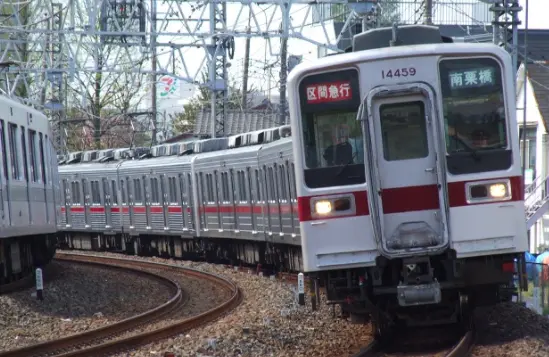 東武伊勢崎線(スカイツリーライン)の電車イメージ